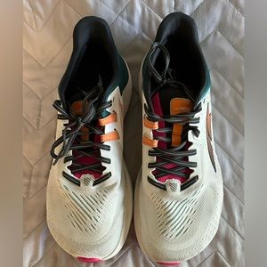 Altra Provision 6 Women’s Running Shoes size 10.5